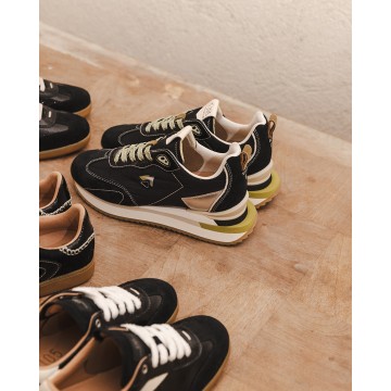 Timeless sneaker