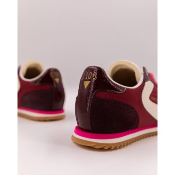 Zapatilla femenina