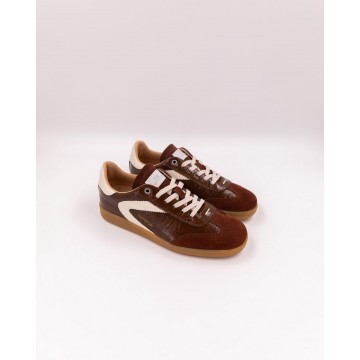 Patent sneaker