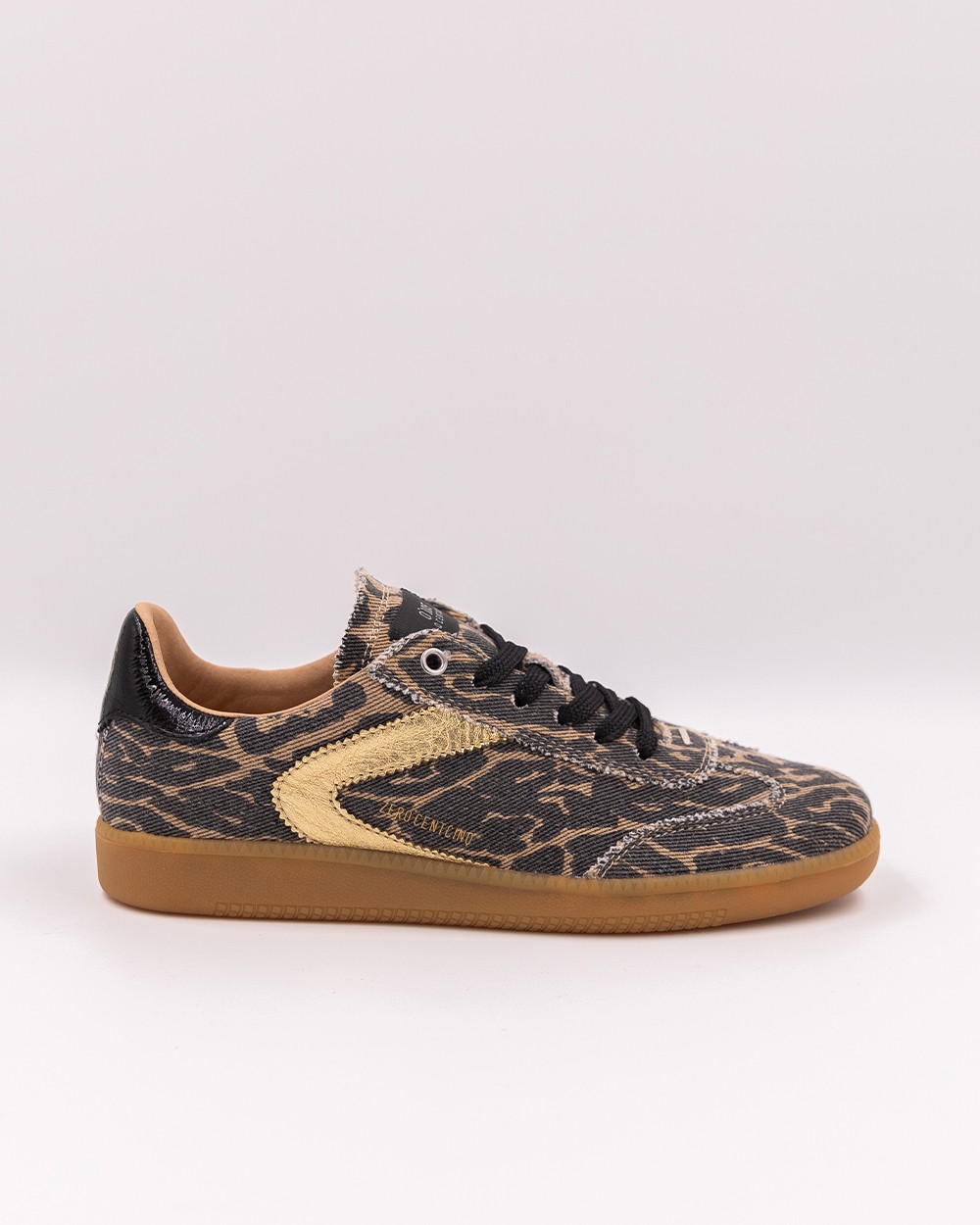 Leopard-print sneakers