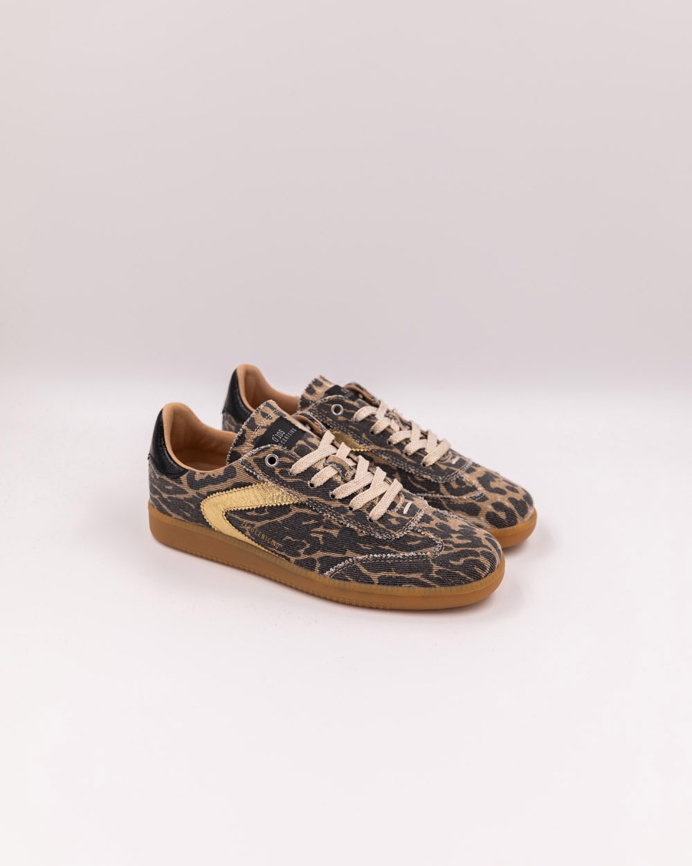 Zapatilla negra Zapatilla negra
