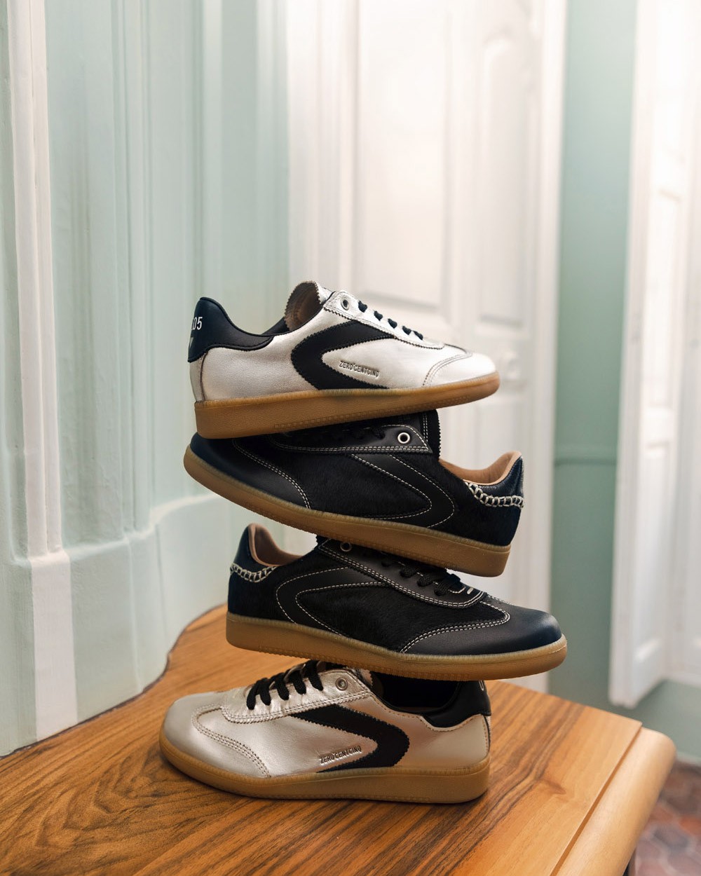 Metallic sneaker Metallic sneaker